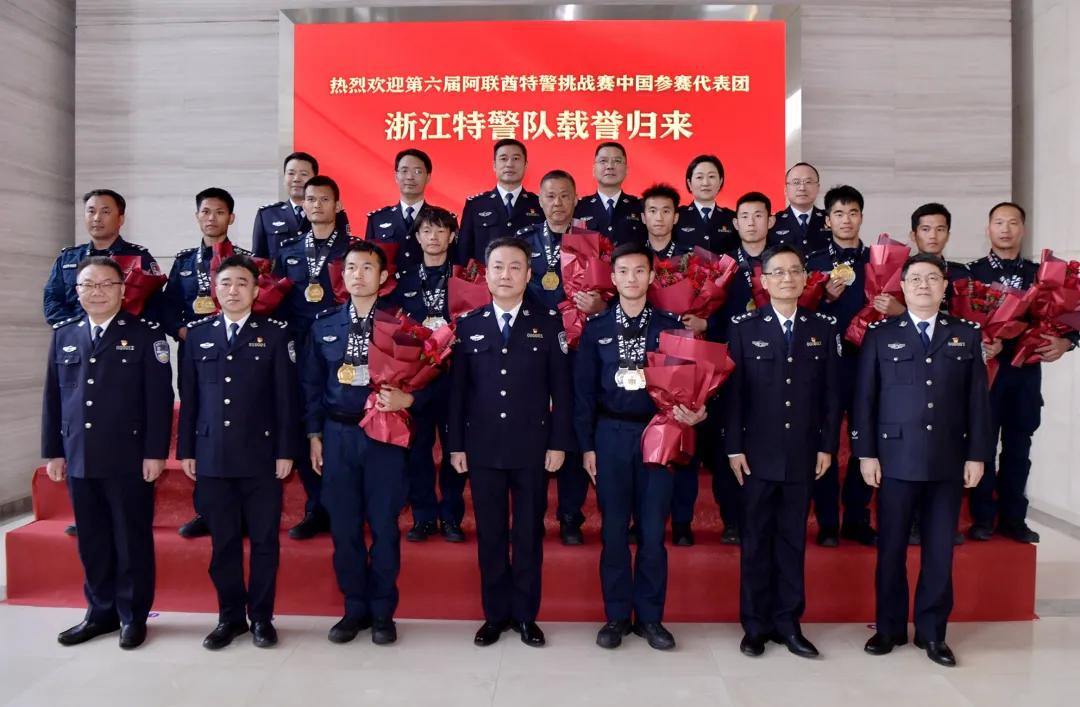 世界第一！今天，帅气的他载誉回湖